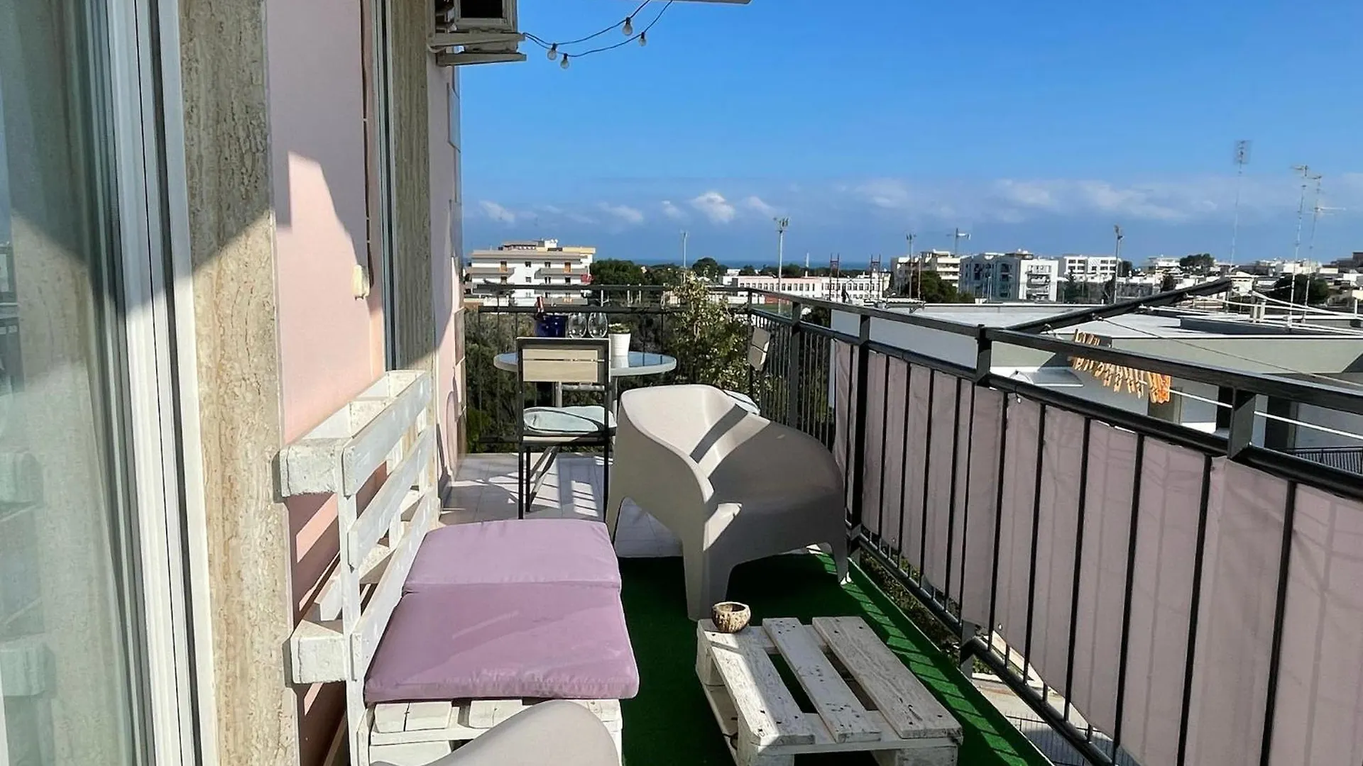 Wanderlust House Hotel Bari Guest house